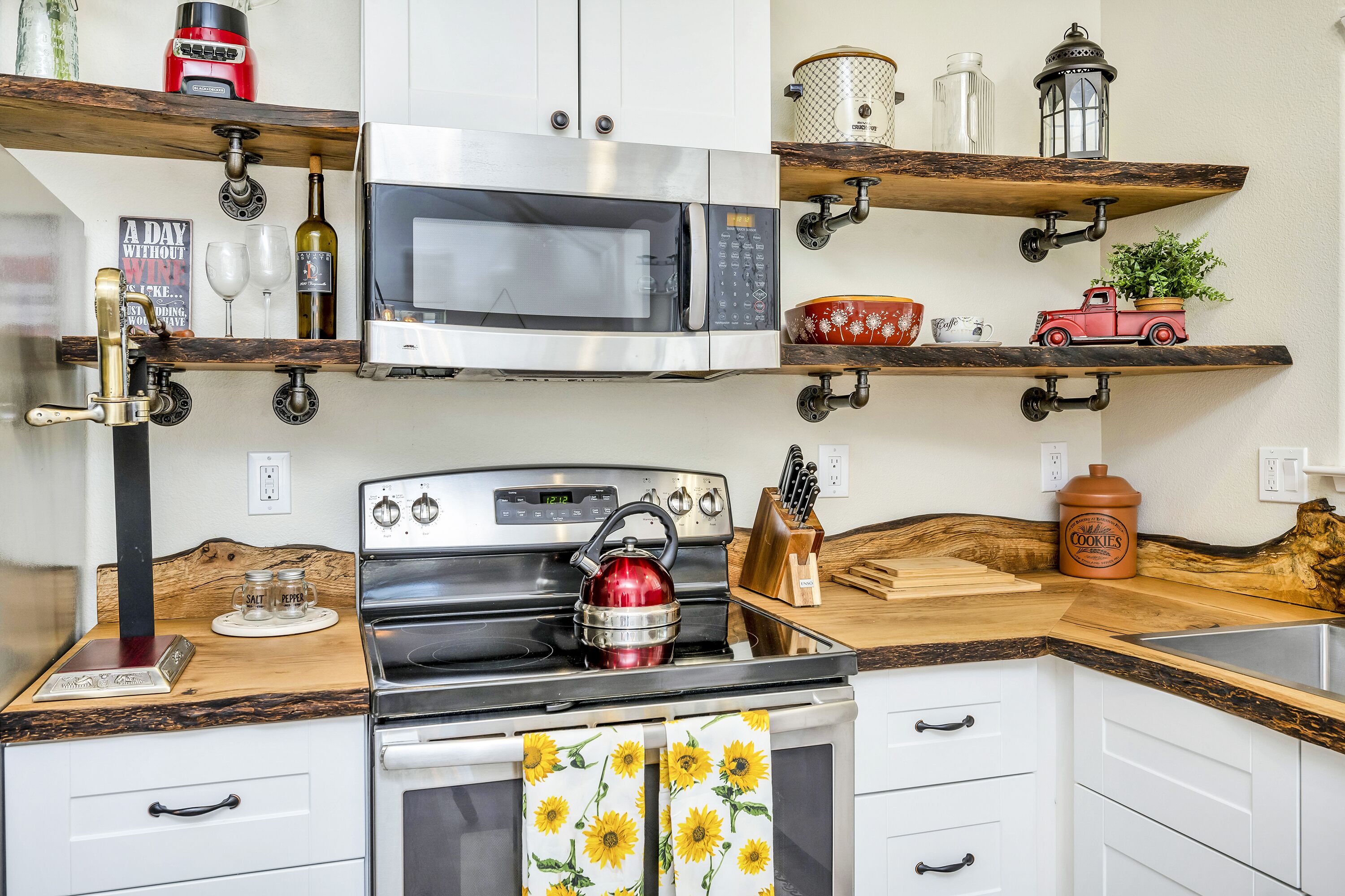 Windmill Cottage - Peaceful & Quiet on 5 acres