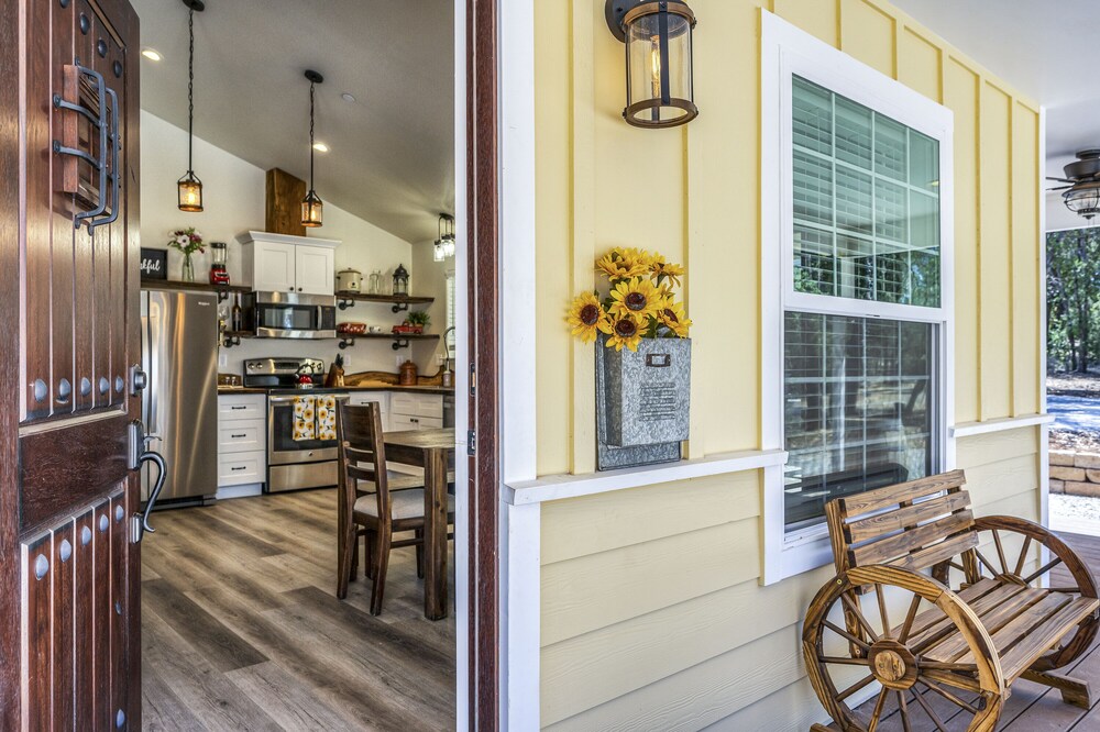 Windmill Cottage - Peaceful & Quiet on 5 acres