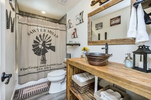 Shower, toilet paper