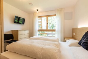 3 bedrooms, WiFi, bed sheets