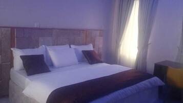 Bügeleisen/Bügelbrett, WLAN, Bettwäsche