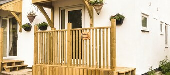 Rabbits Warren Sleeps 4 Bike-Friendly