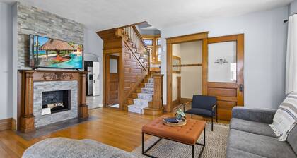 4 Bedroom Historic Charmer Marion Uptown