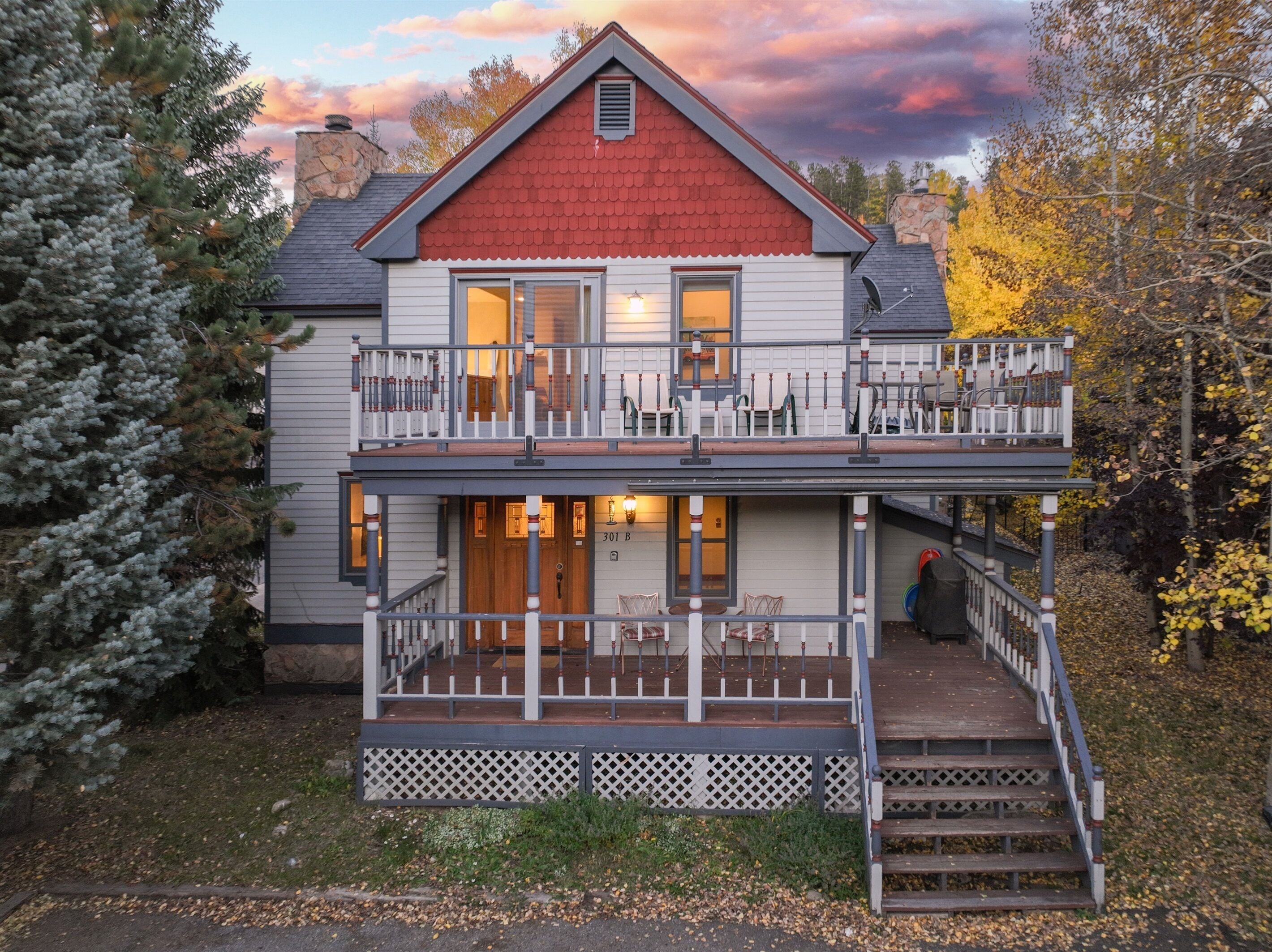 Downtown Charm | 0.7 miles to Gondola and walk to town