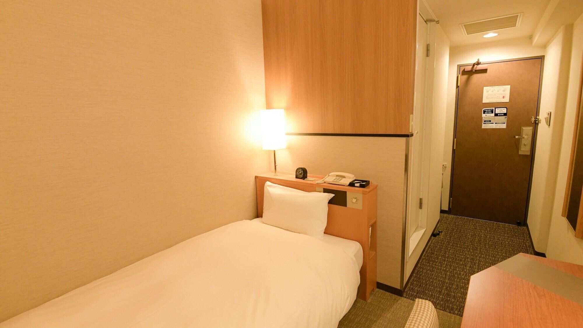 Down duvets, desk, free WiFi, bed sheets