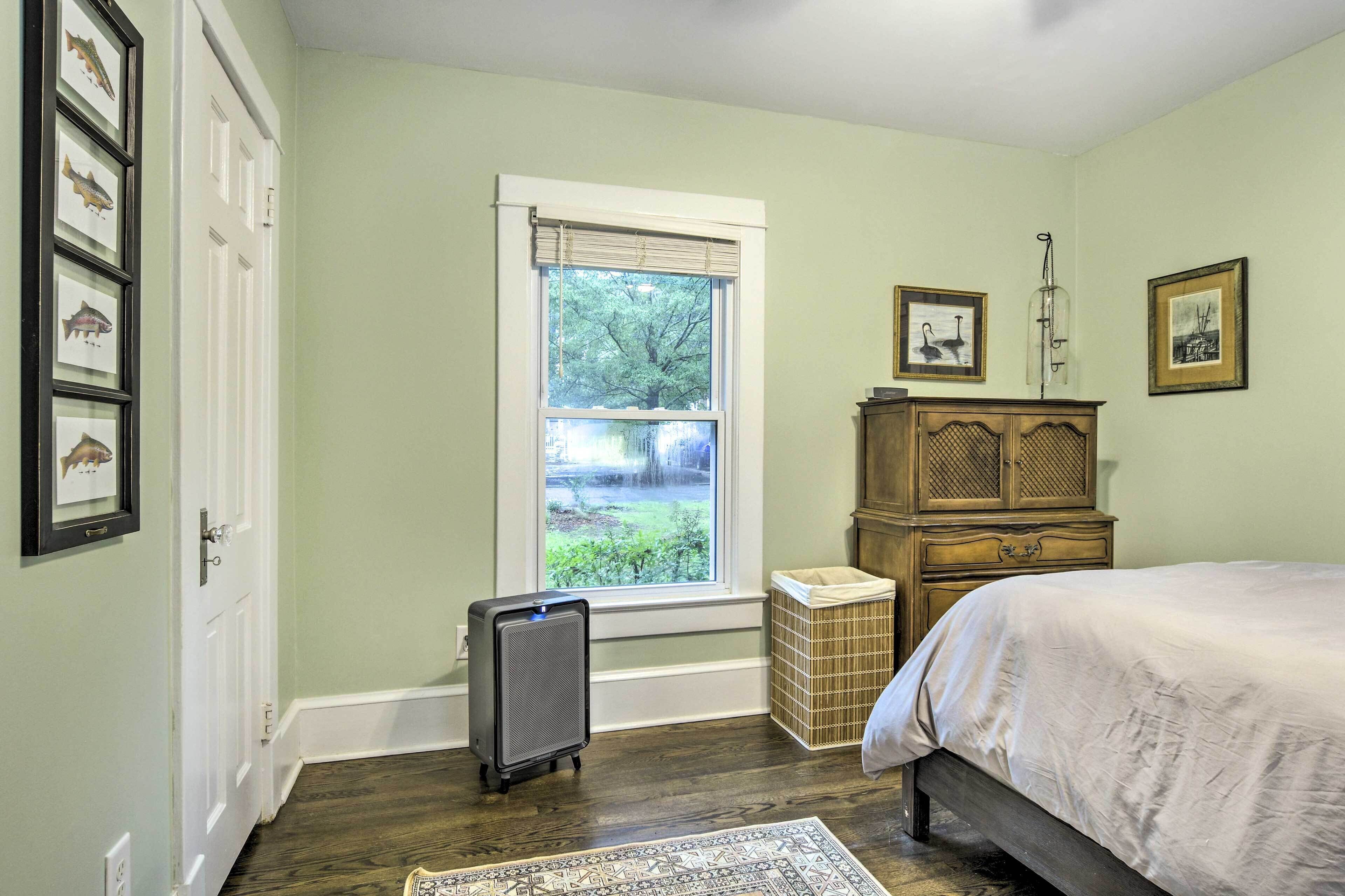 Peaceful Garner Home ~ 6 Mi to Dtwn Raleigh!