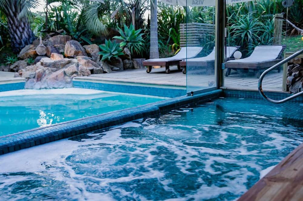 Comfortable independent Aparts with Hotel & Spa services 200 meters from the sea
