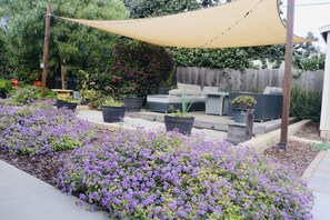 Terrace/patio - Casa Esperanza. Peaceful Get-away W/Hot Tub. (Salinas)