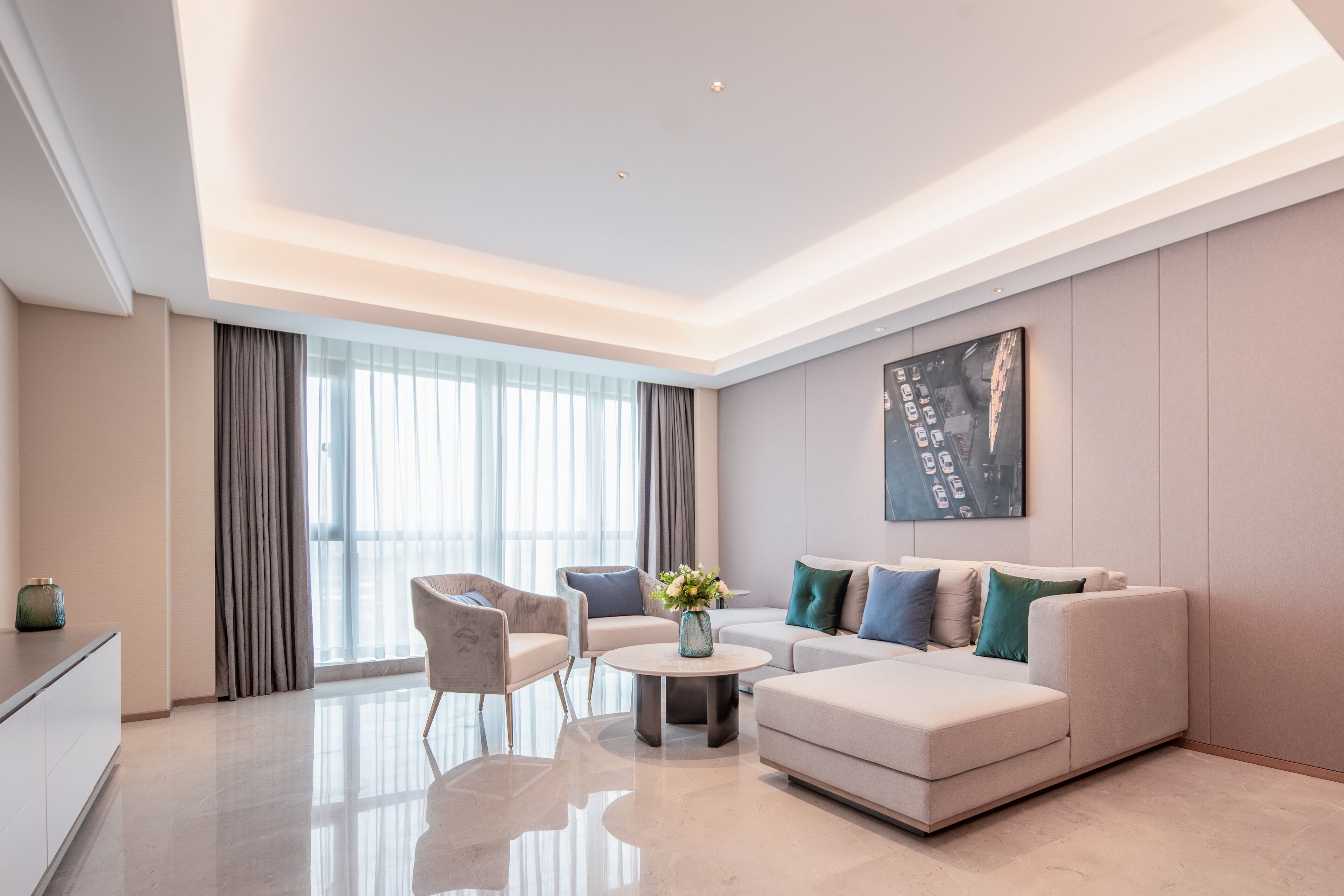 Deluxe-Suite, 2 Schlafzimmer | Wohnbereich | LCD-Fernseher