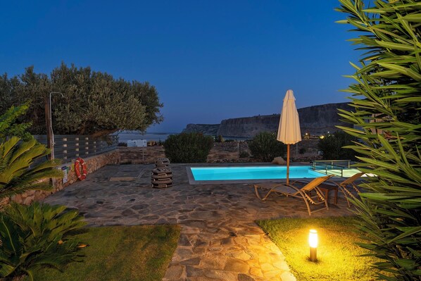 Piscine extérieure, piscine chauffée