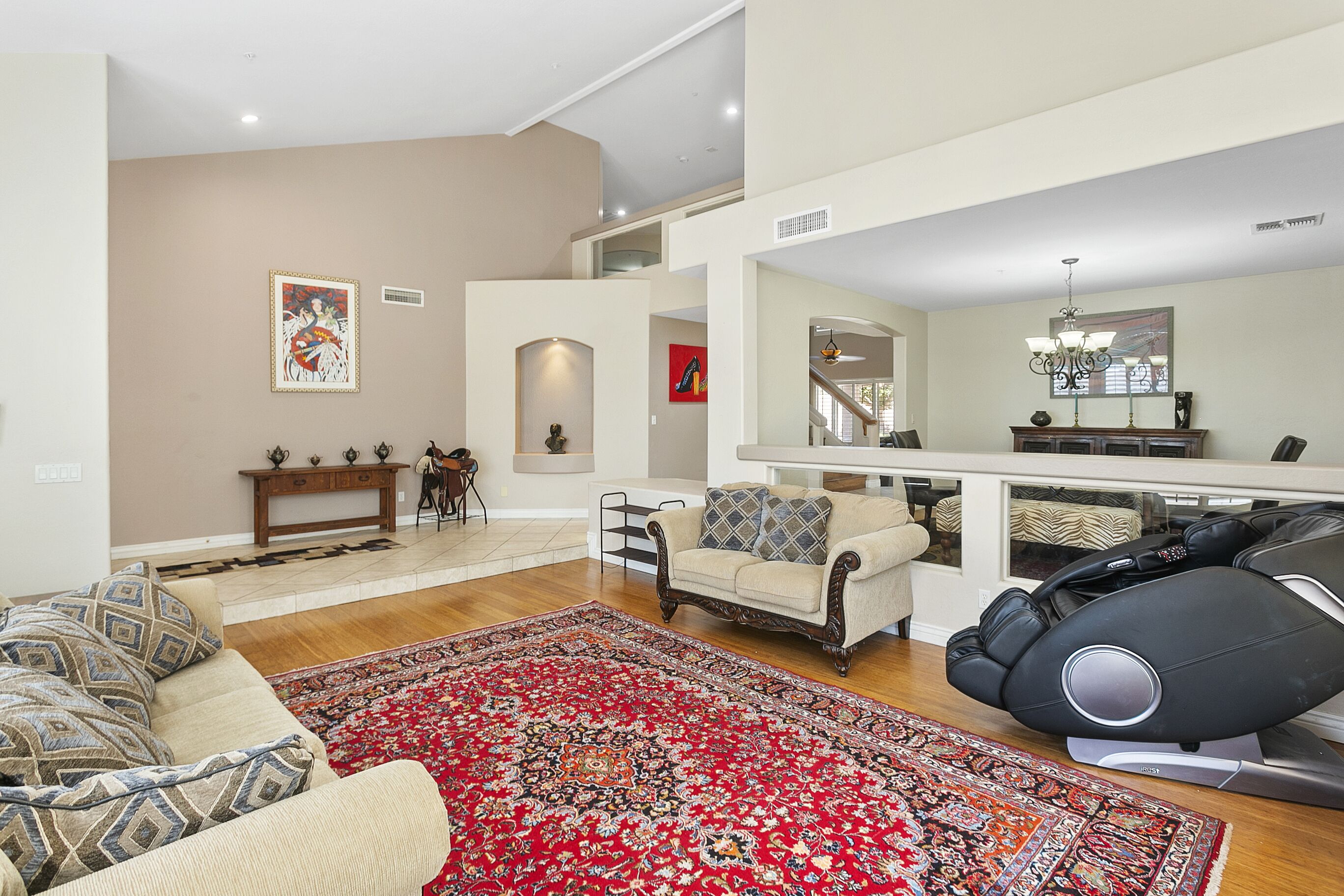 Gorgeous & Spacious 5-bedroom Home