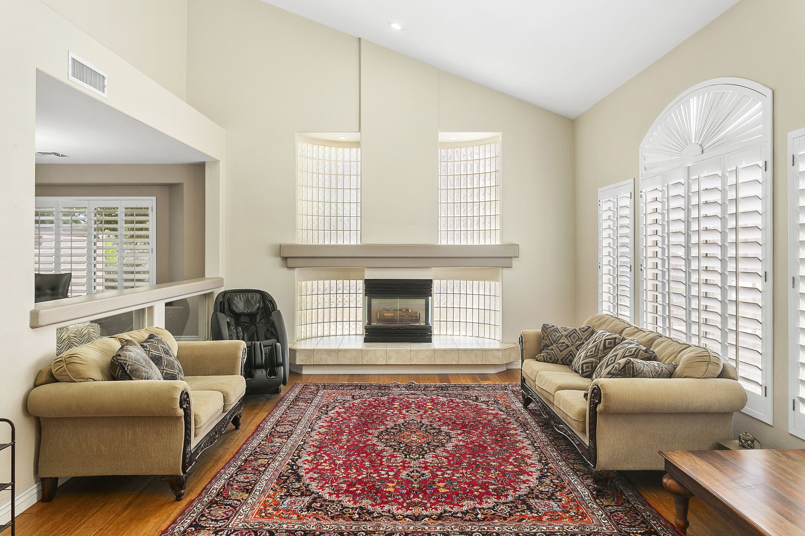 Gorgeous & Spacious 5-bedroom Home