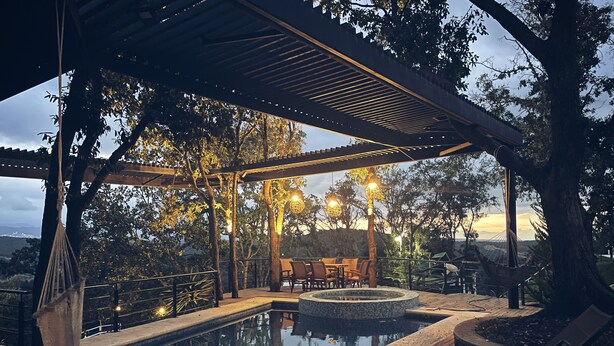 Indoor/outdoor pool - Woodland Cabins (Jilotzingo)