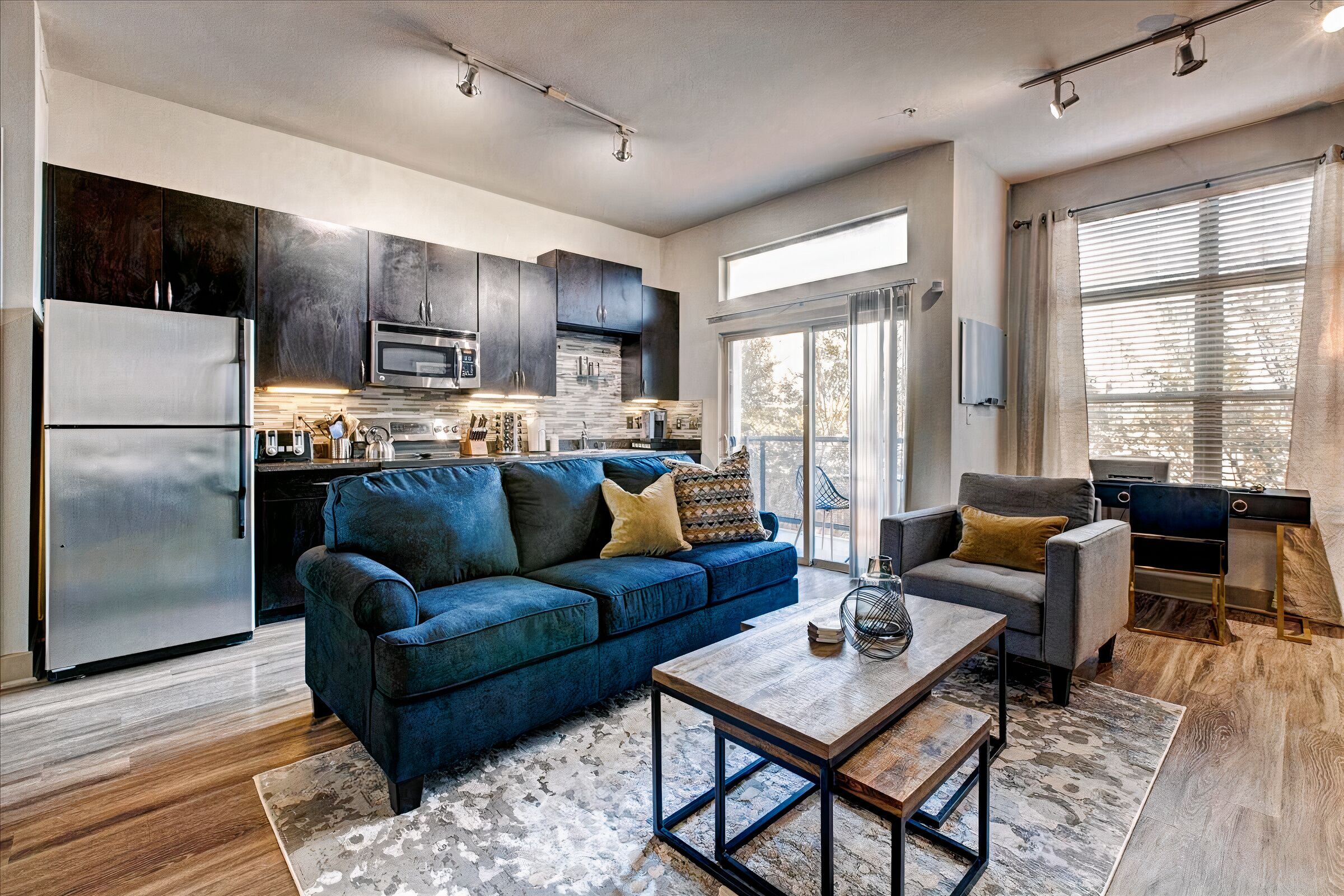 Studio Apartment - Patio - Parking - Gym