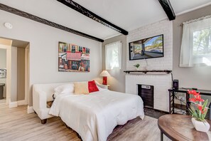 1 غرفة نوم ومكتب ومكواة/لوح كي وواي فاي مجانًا