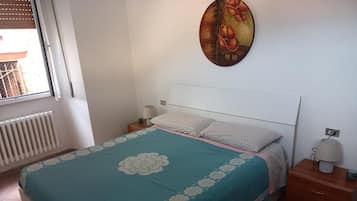 1 chambre, fer et planche Ă  repasser, accĂšs Internet