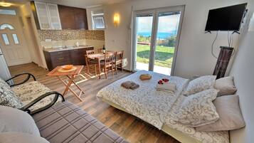 1 chambre, fer et planche à repasser, Wi-Fi, draps fournis