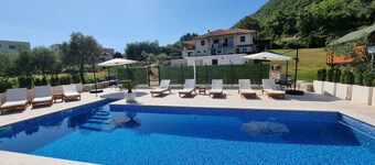 Beautiful view studio with pool