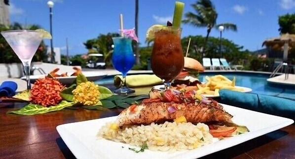 Outdoor dining - Gated condo offering the perfect blend of convenience and relaxation. (Smith Bay, St Thomas)