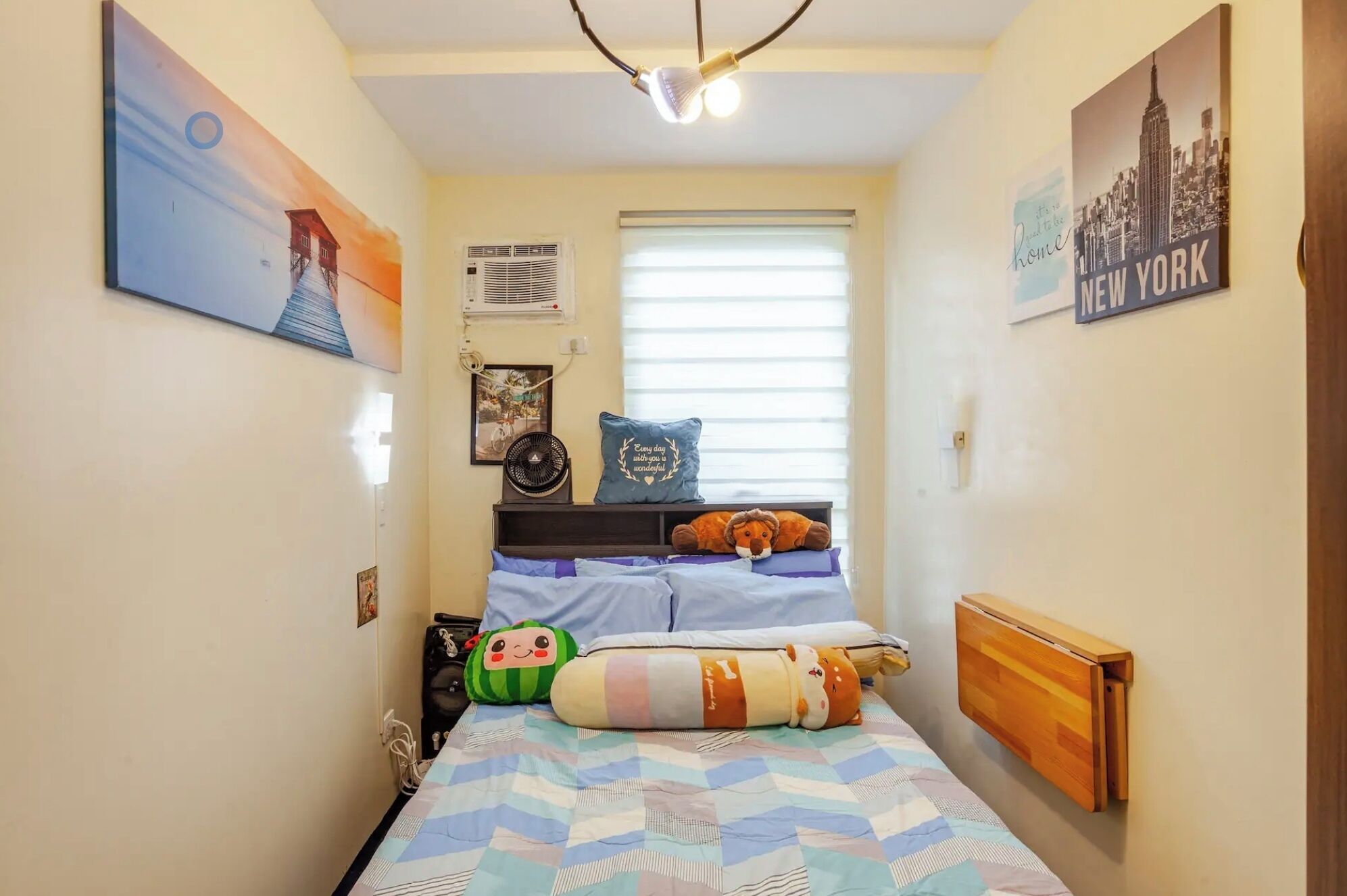 2 habitaciones, caja de seguridad en la habitación y escritorio 