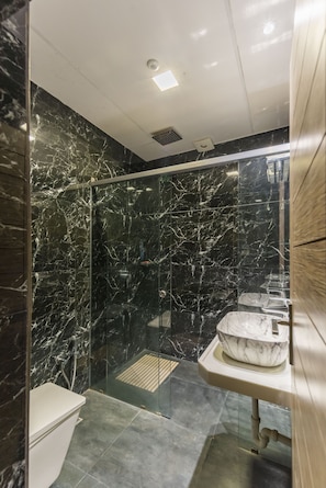 Room (Talia Costa) | Bathroom