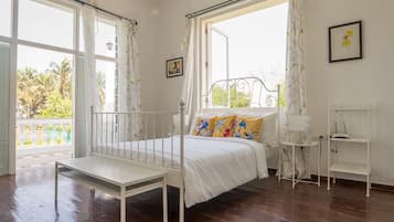 Suite, 4 Bedrooms (Casa Kenzo) | Desk, bed sheets