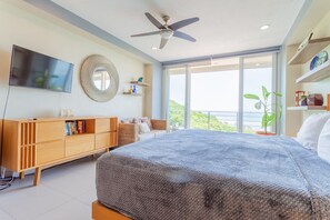 2 bedrooms, iron/ironing board, internet, bed sheets