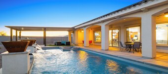 "Sunriver Estate" l 4bd l Pool l Spa l Sleeps 12