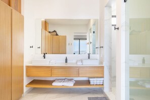 Hair dryer, towels