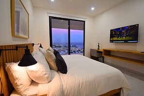 2 室のベッドルーム、デスク、アイロン / アイロン台、WiFi