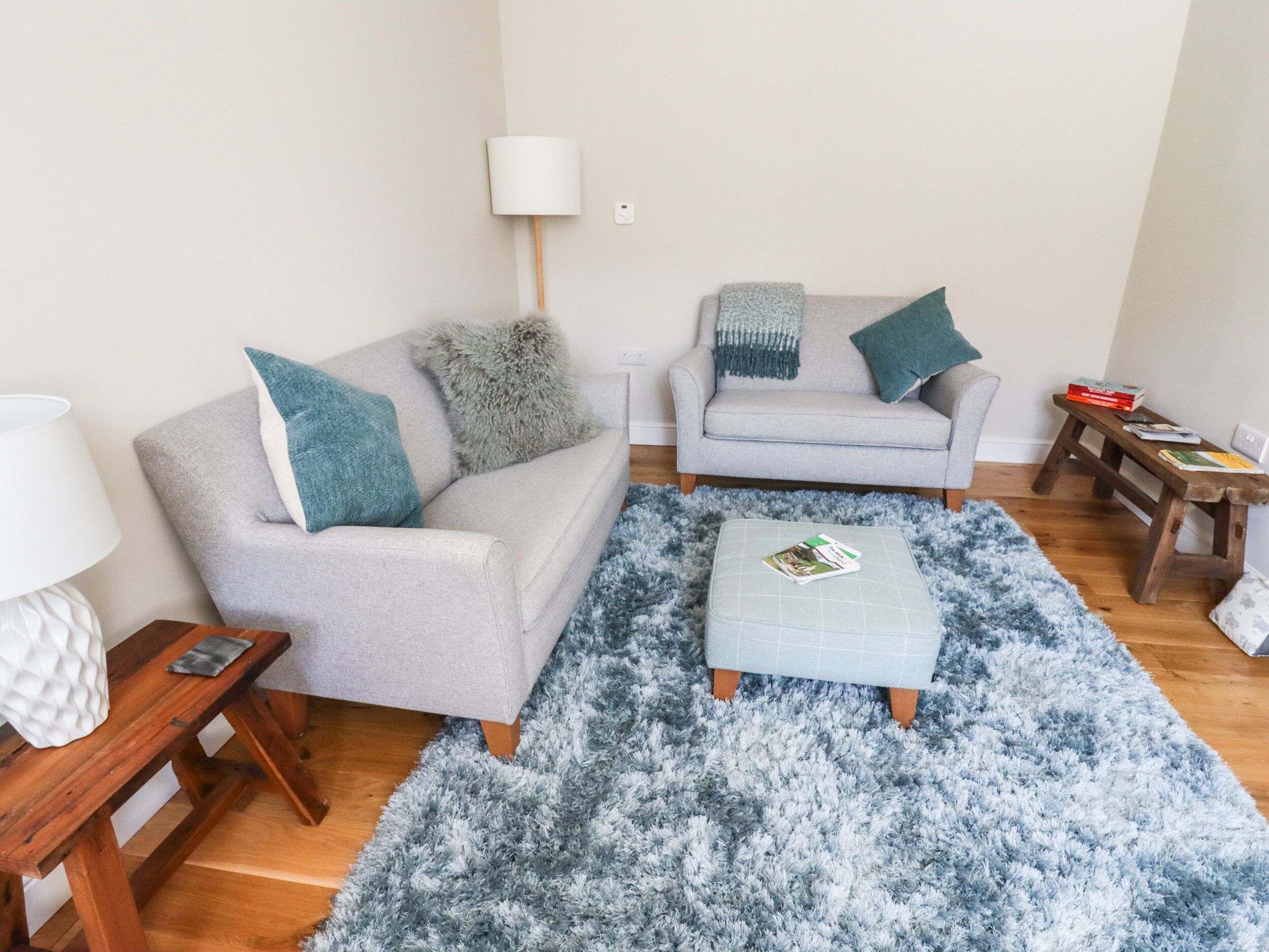 WOODGATE, pet friendly, character holiday cottage in Miller’s Dale