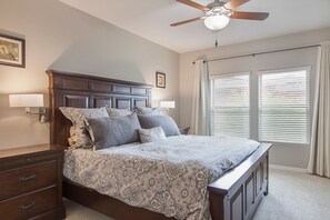 3 bedrooms, desk, iron/ironing board, free WiFi
