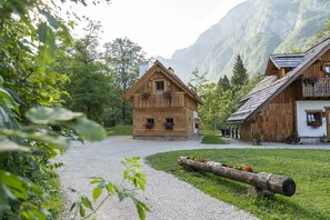 Exterior - ALPIK Chalets - Bohinj - Chalet Studio GOVIC - Mountain - River View - Fireplace (Bohinjsko jezero)