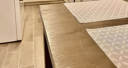 Exquisite Modern 2 bedroom Home in the Heart of Tucson