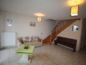 Televisión, chimenea