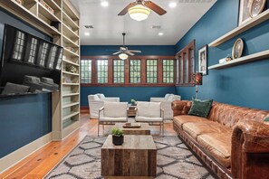 تلفزيون، مكتب