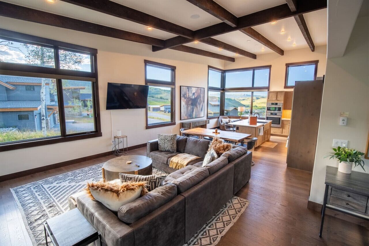 Grandview Mountain Retreat - Pet Friendly, Spectacular Views!