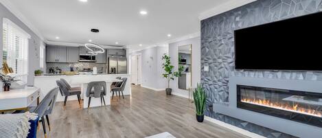 Signature House, 3 Bedrooms, Non Smoking, Terrace | Living room