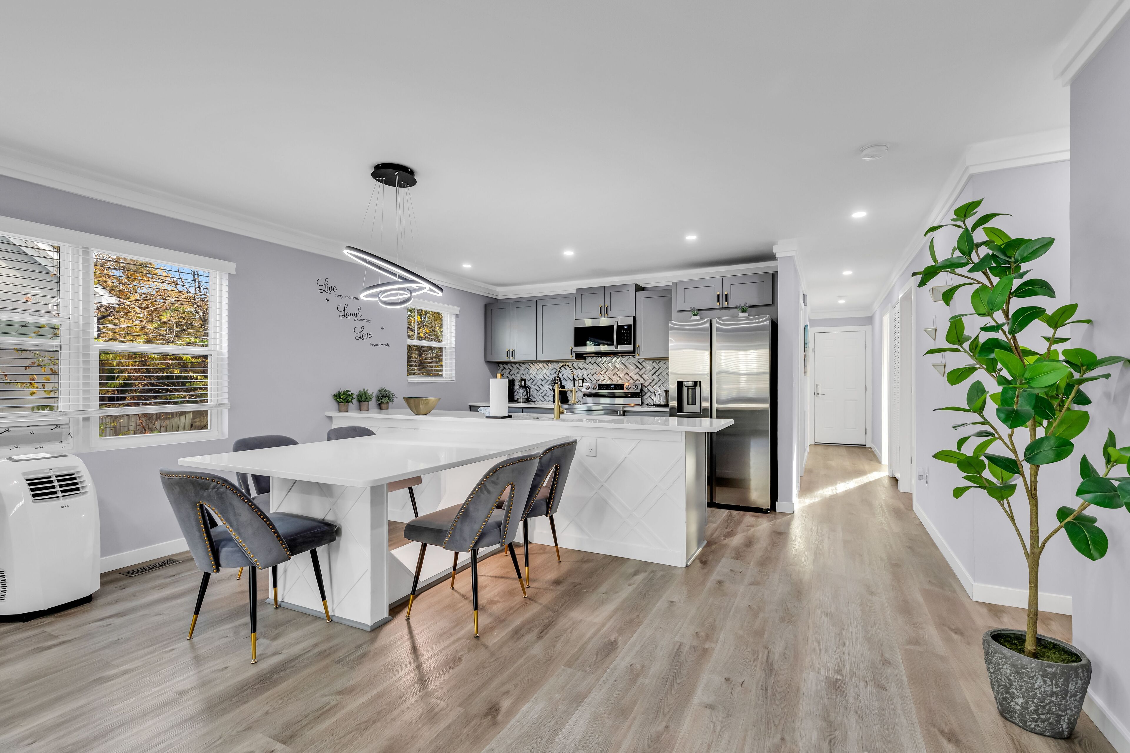 Signature House, 3 Bedrooms, Non Smoking, Terrace | In-room dining