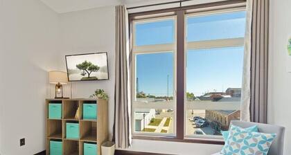 Dyersville Dream Condo #200