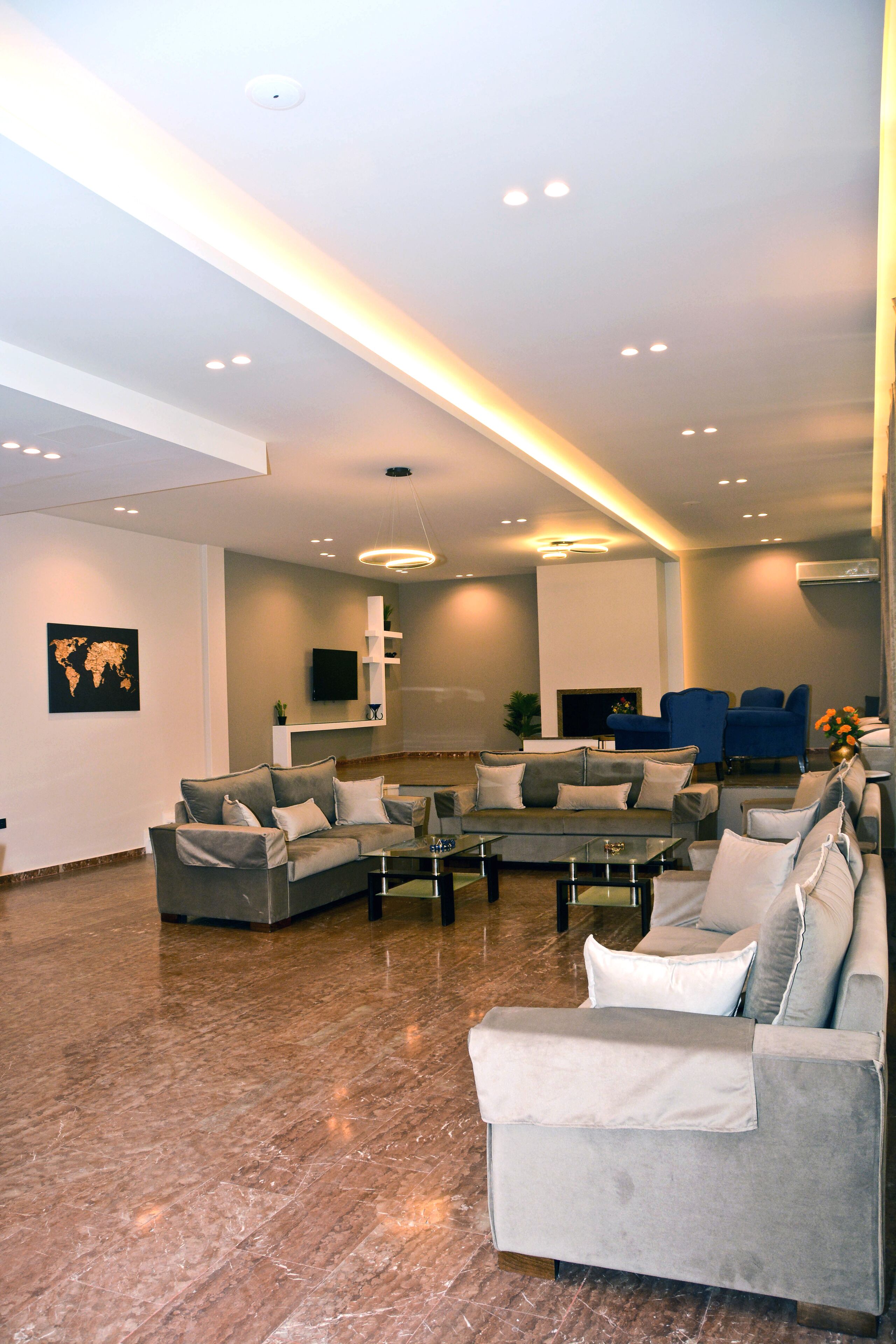 Televisión LED de 23 pulgadas con canales por cable y televisión 