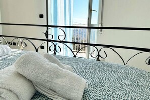 View from property - Apartment With Panoramic Terrace on Amalfi Coast (Agerola)