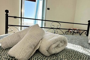 Casa | 3 habitaciones, wifi gratis y ropa de cama 