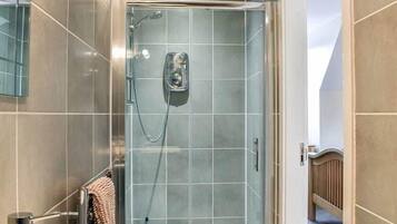 Bathtub, bidet