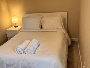 3 bedrooms, in-room safe, desk, iron/ironing board