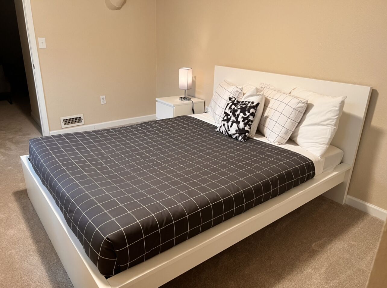 3 bedrooms, in-room safe, desk, iron/ironing board