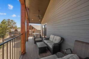 Terrace/patio - Private HotTub - Pool Front - Boat Slip Included (Branson)