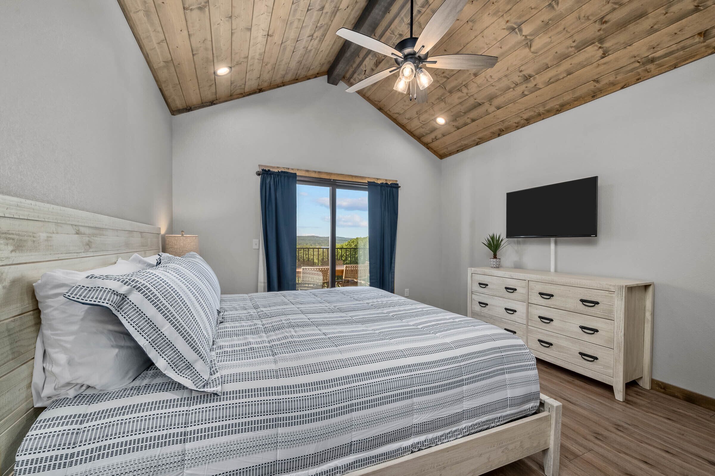 5 bedrooms, iron/ironing board, travel cot, free WiFi