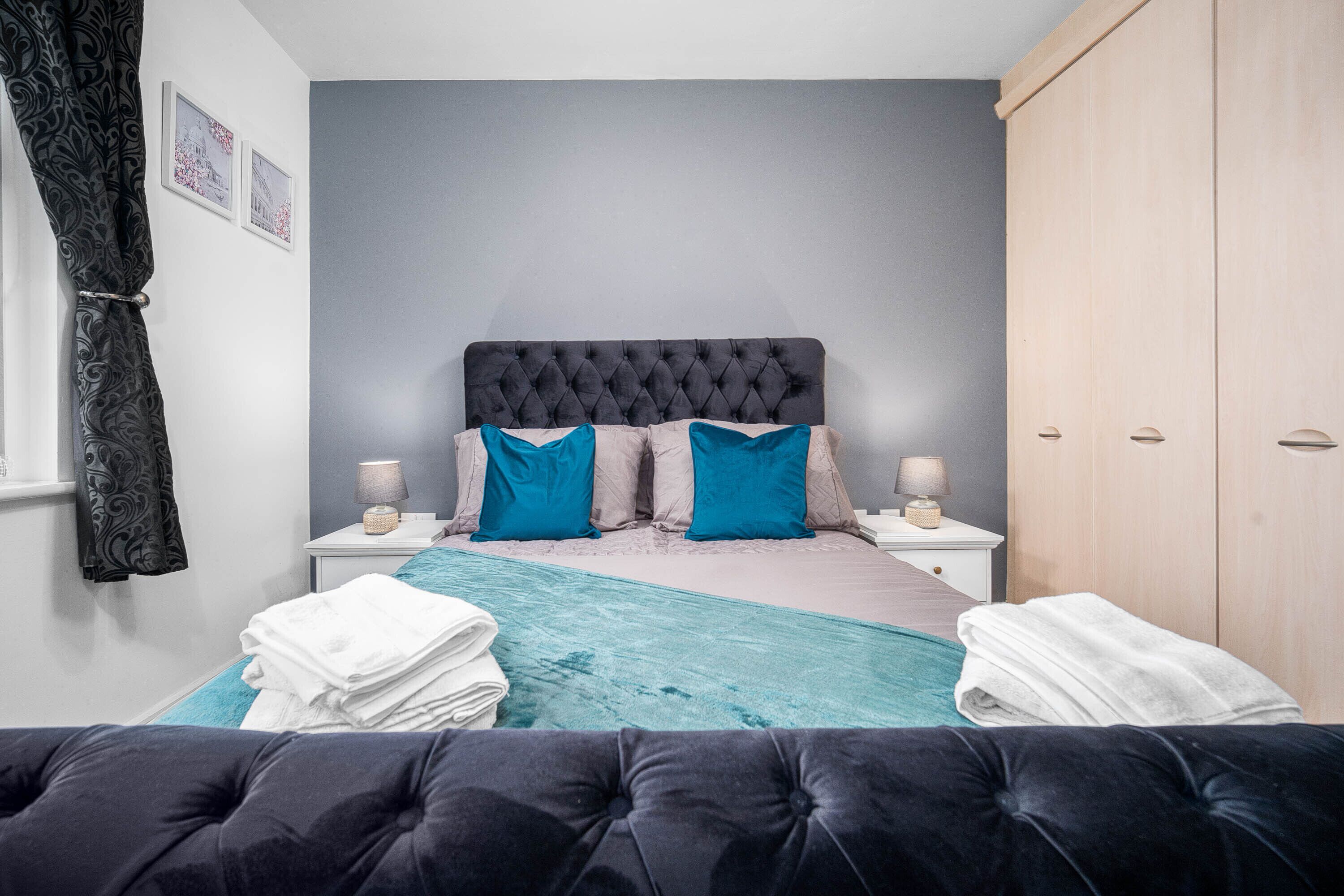 2 bedrooms, iron/ironing board, free WiFi, bed sheets