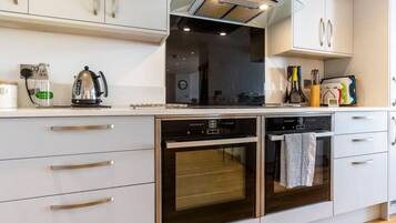 Fridge, microwave, oven, dishwasher